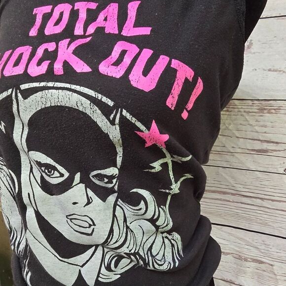 Black tank top | Comic | total knock out. - Picture 2 of 4